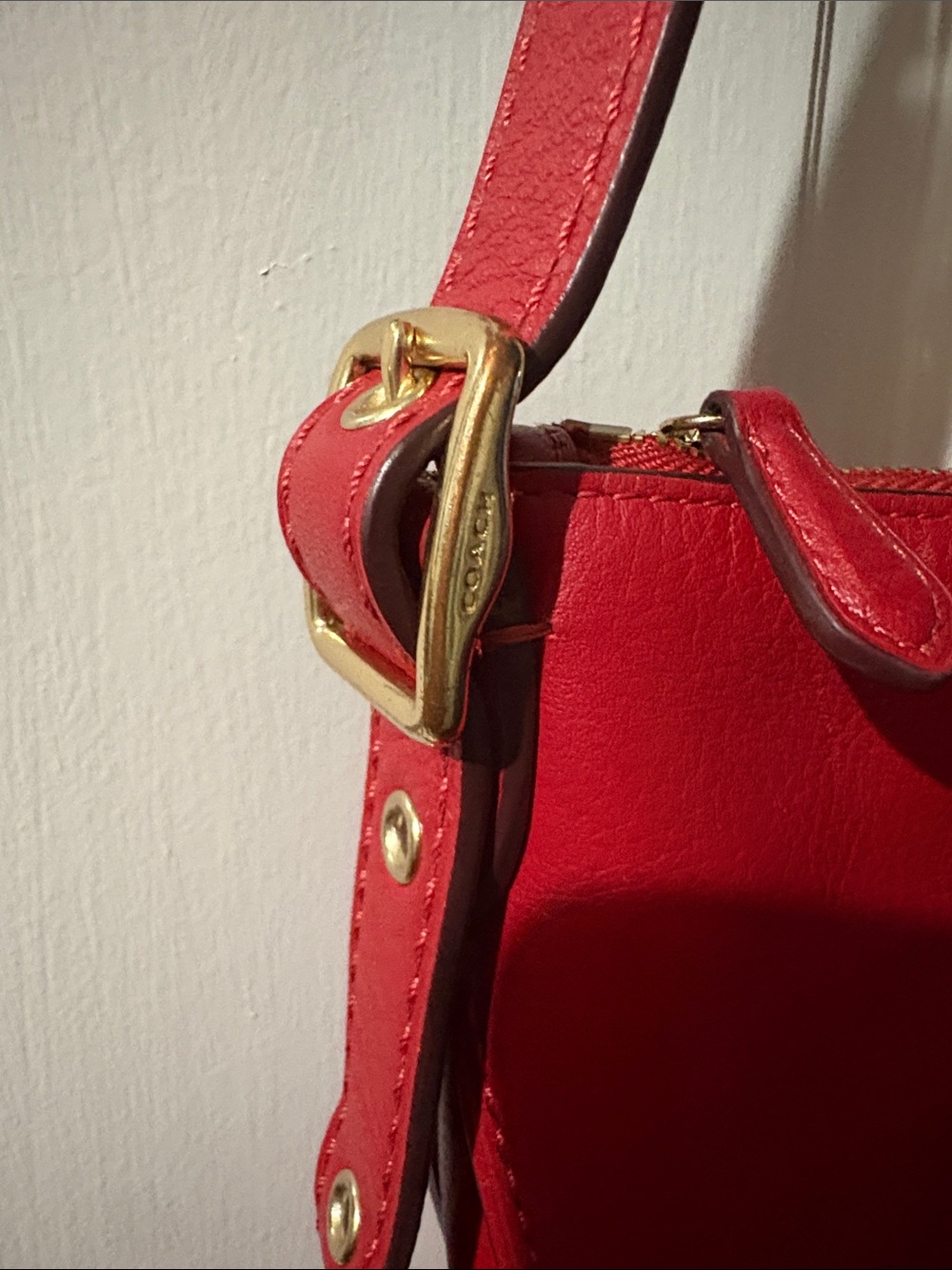 Coach jasper❤️‍🔥Red Pebble Leather Shoulder Bag/ dufflette - Picture 3 of 12